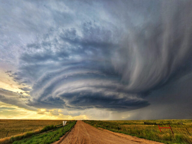 Supercell spinning over the eastern plains of Colorado