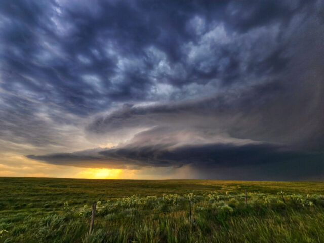 Supercell spinning over the eastern plains of Colorado